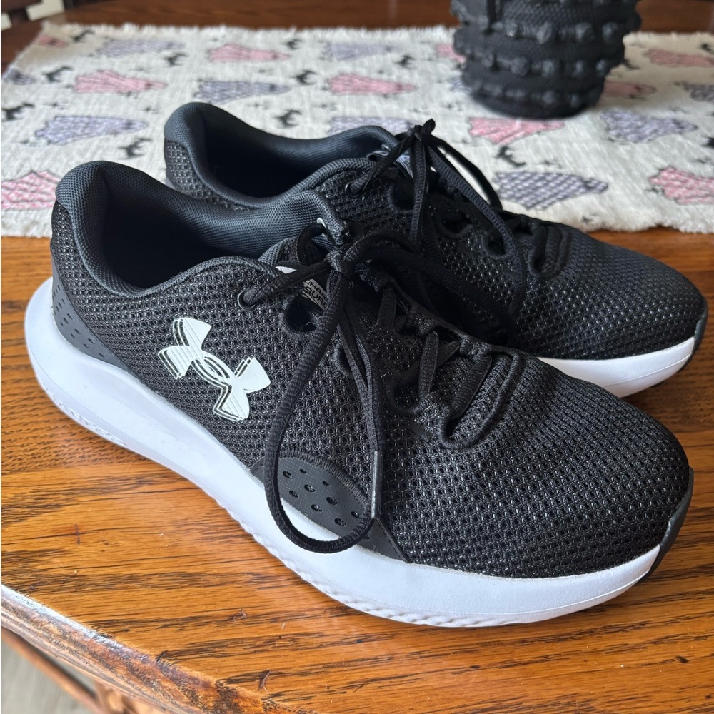 Like New Under Armour Black Sneakers